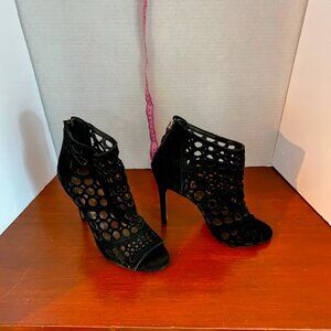 BCBG Max Azria Black Goat Suede Perforated Heels 38.5 | 4.25” Stiletto Zip Back